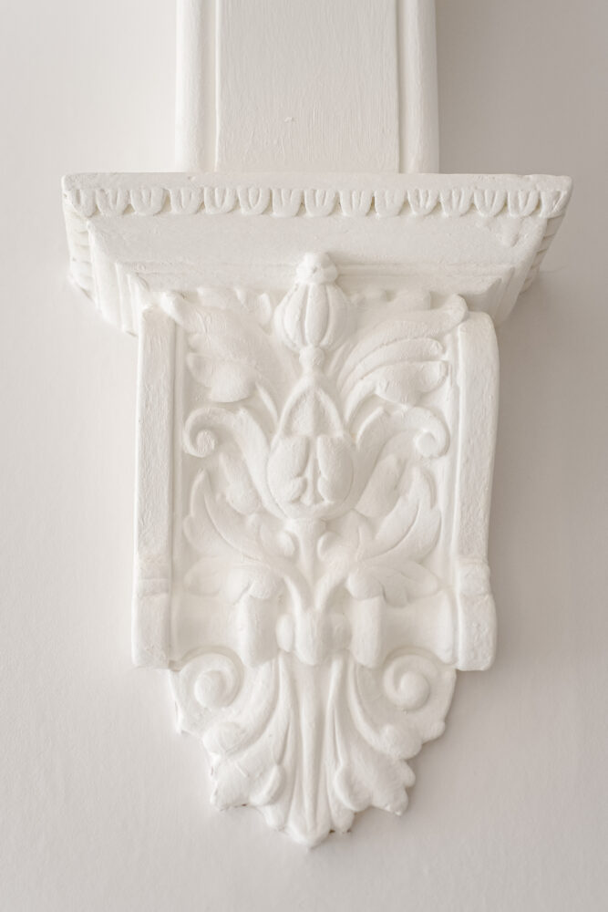 Crown moulding